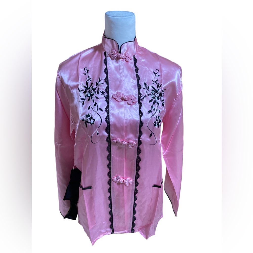 Vintage Women’s pink/black satin lace/embroidered Haori-style Japanese jacket